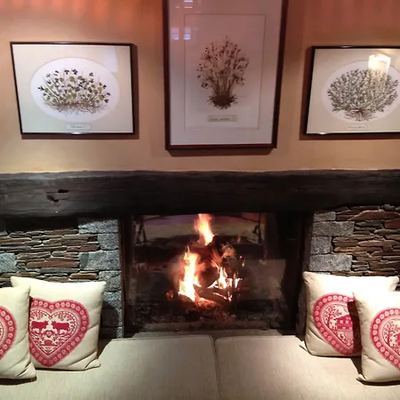 Hotel & Casa Irene Arties